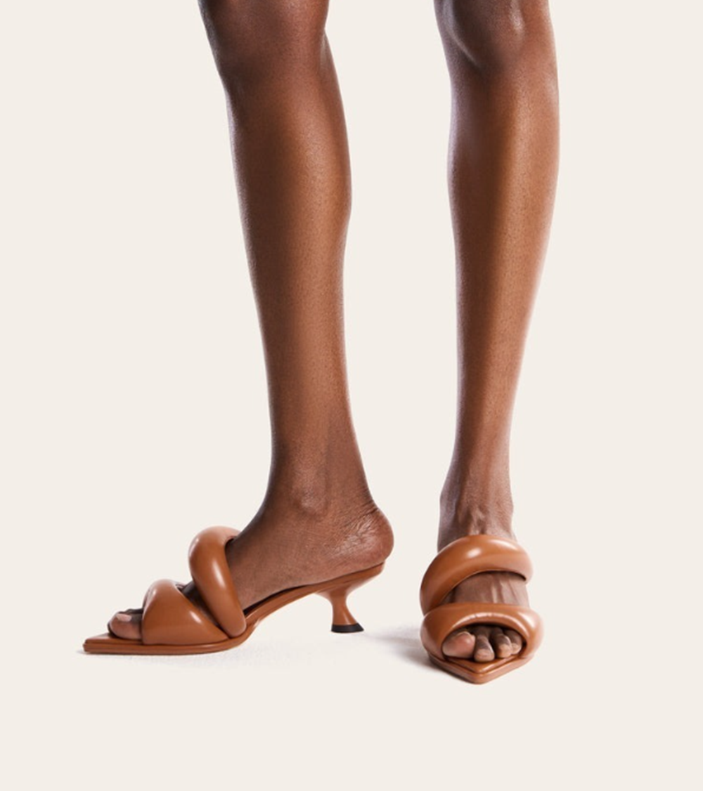 Runway Style Retro Blue Pointe - Wide Fit Heels 리뷰 및 가격