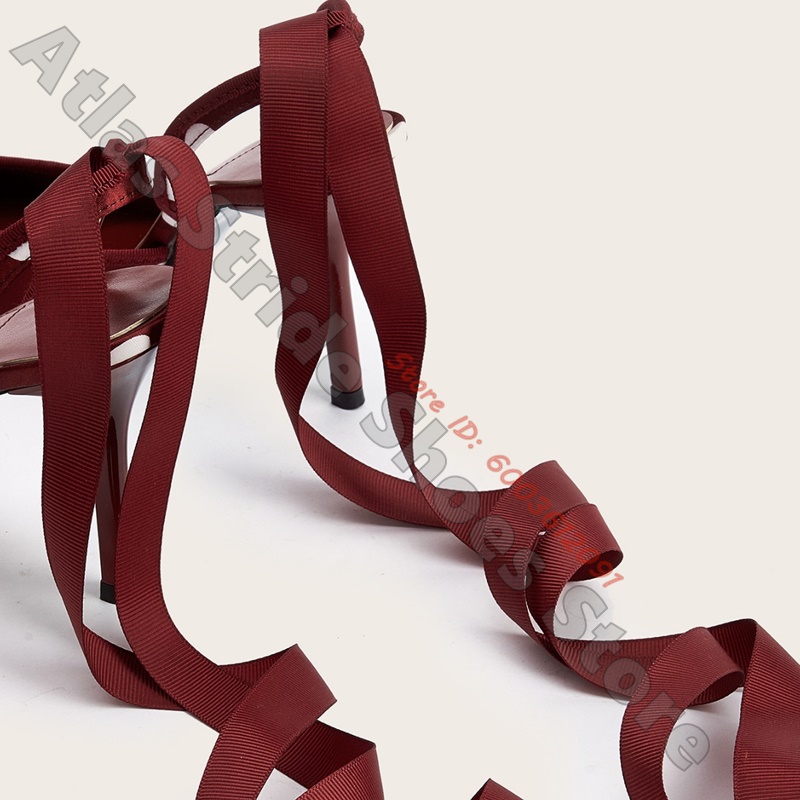 Satin White Polka Dot Pointed  - Ribbon Tie Heel 리뷰 및 가격