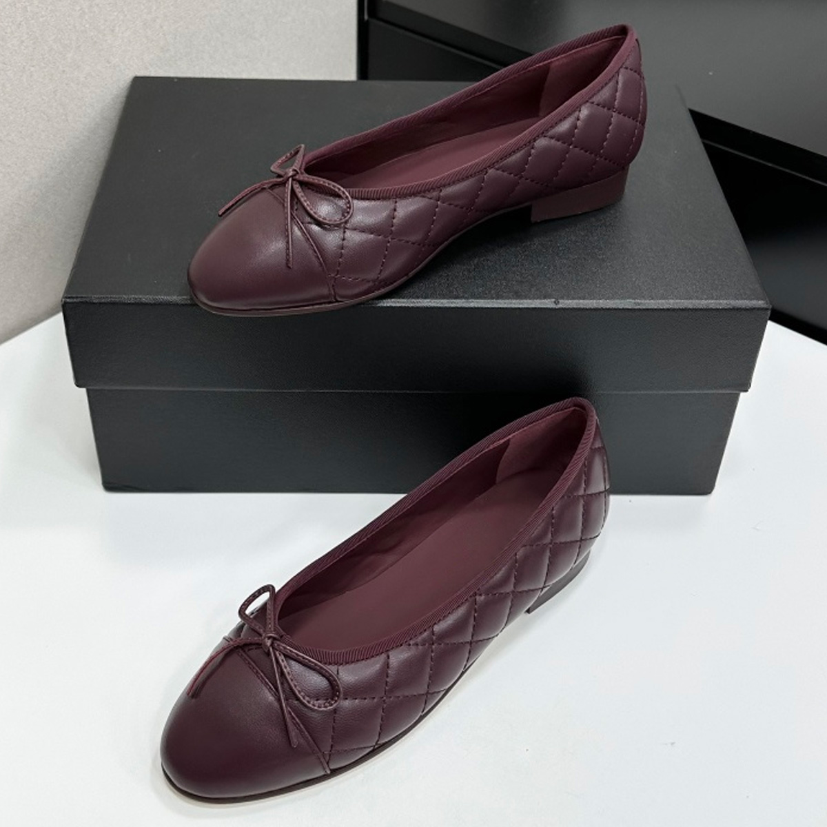 2026 Women's Two-Tone Cap-Toe  - Women Shoes Heels 리뷰 및 가격