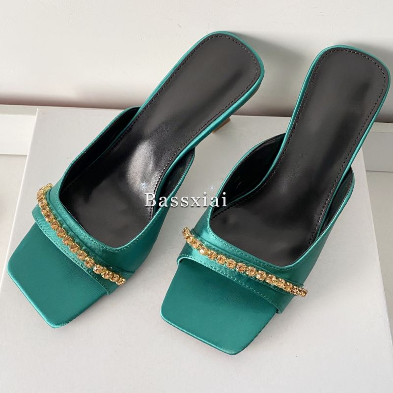 Crystal Narrow Band Chain Deco - Wide Fit Heels 리뷰 및 가격